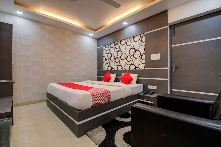 Room 16 of 18