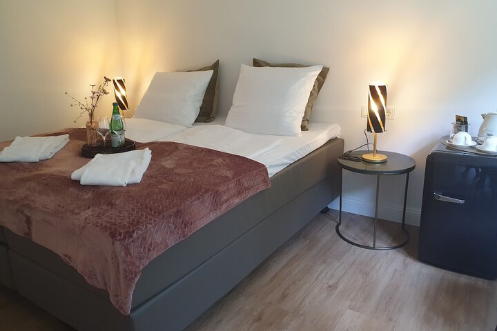 Room 10 of 37