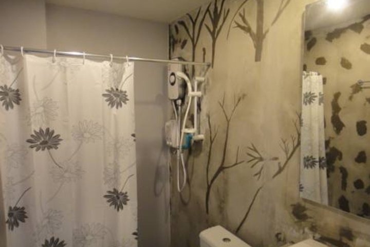 Room 8 of 14
