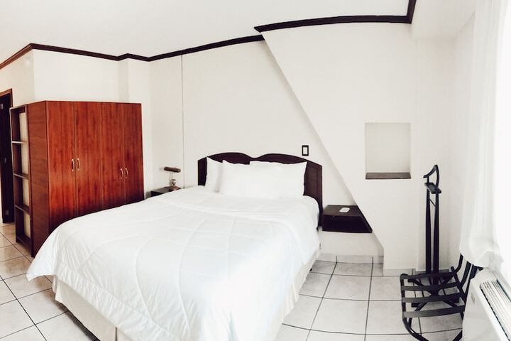 Room 10 of 55