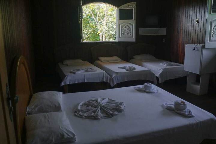 Room 14 of 25
