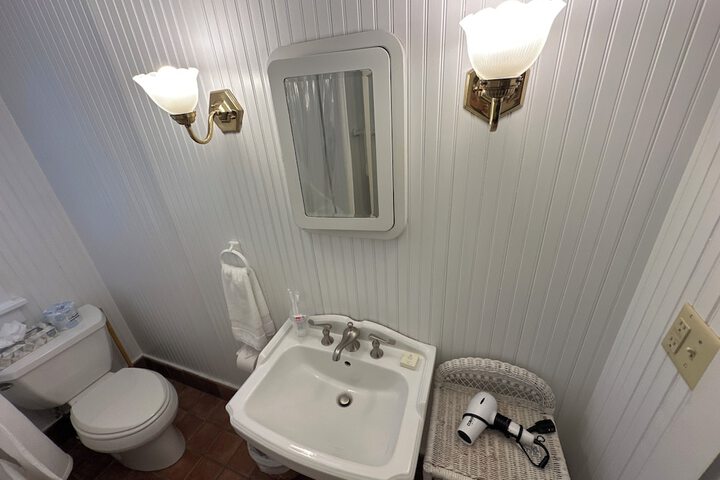 Room 39 of 65