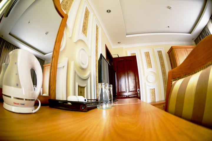 Room 26 of 40