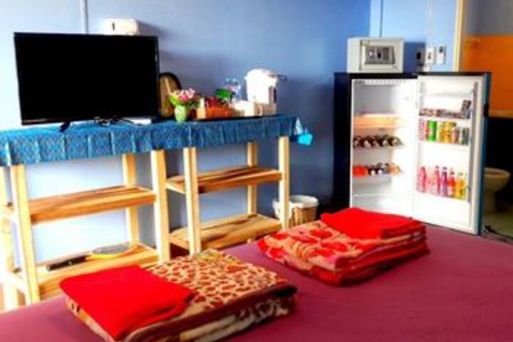 Room 30 of 106