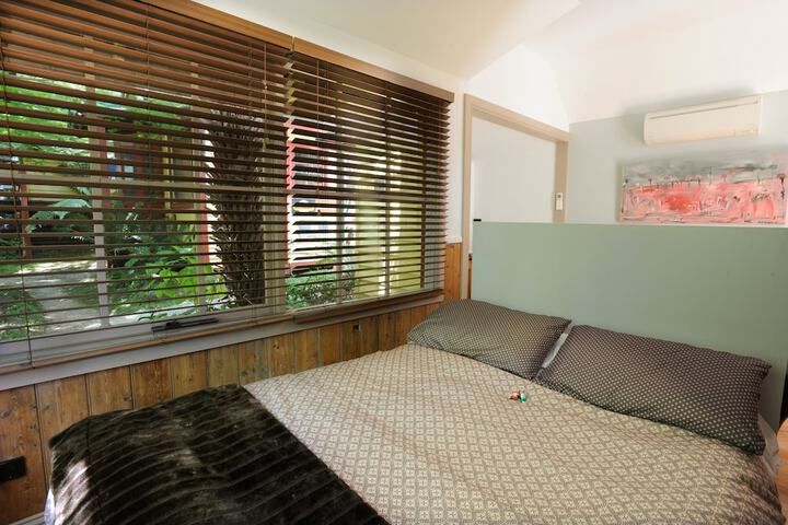 Room 8 of 39