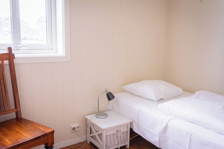 Room 210 of 262