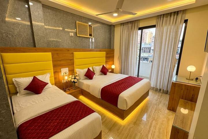 Room 37 of 103
