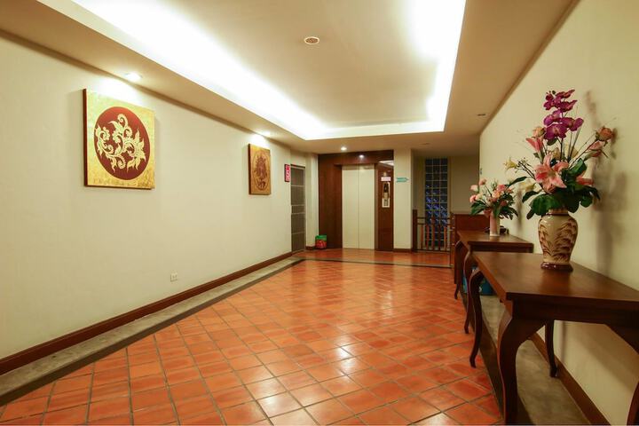Ballroom/Hall 29 of 46