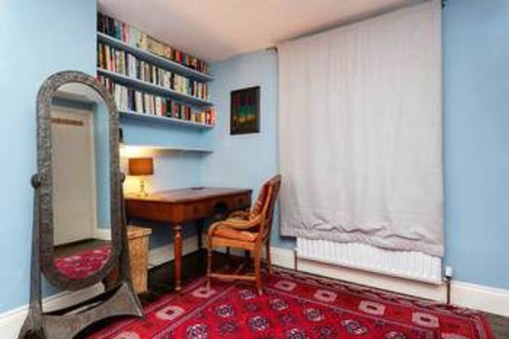 Room 5 of 15