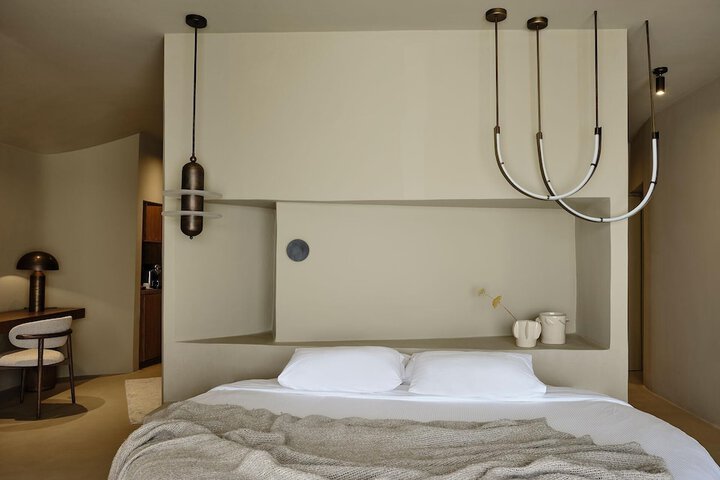 Room 10 of 128