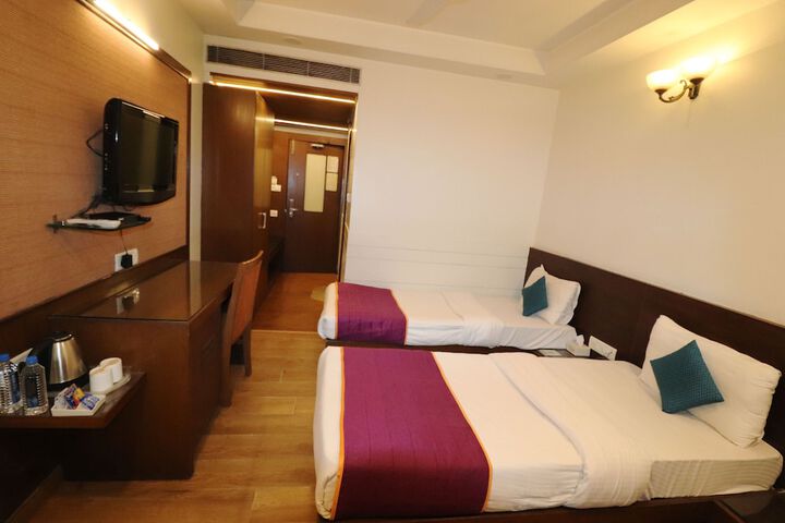 Room 13 of 68