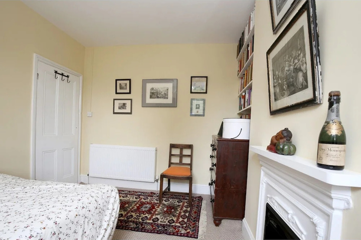 Room 5 of 20