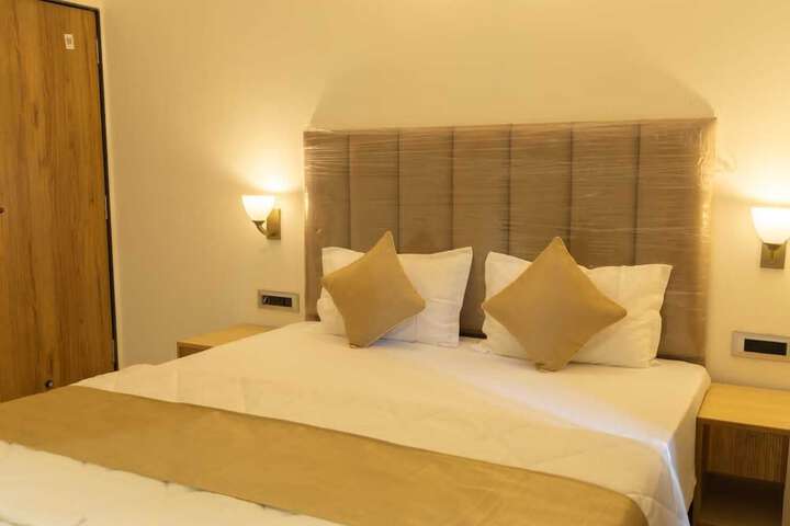 Room 5 of 21