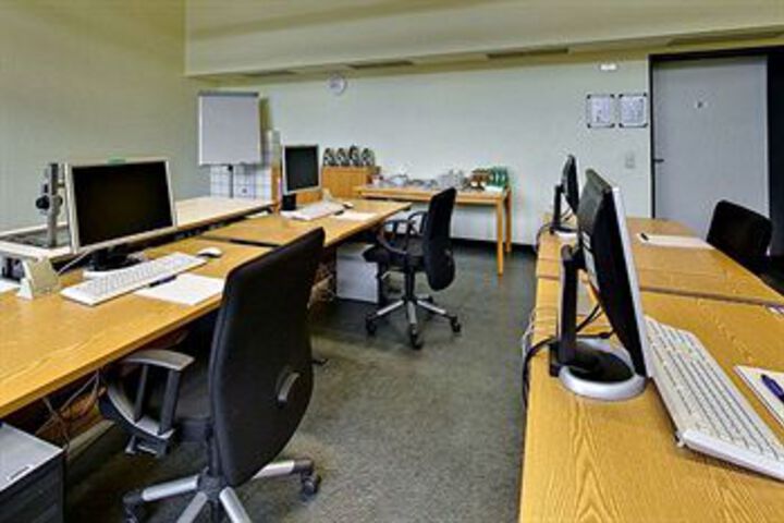 Business Center 9 of 58