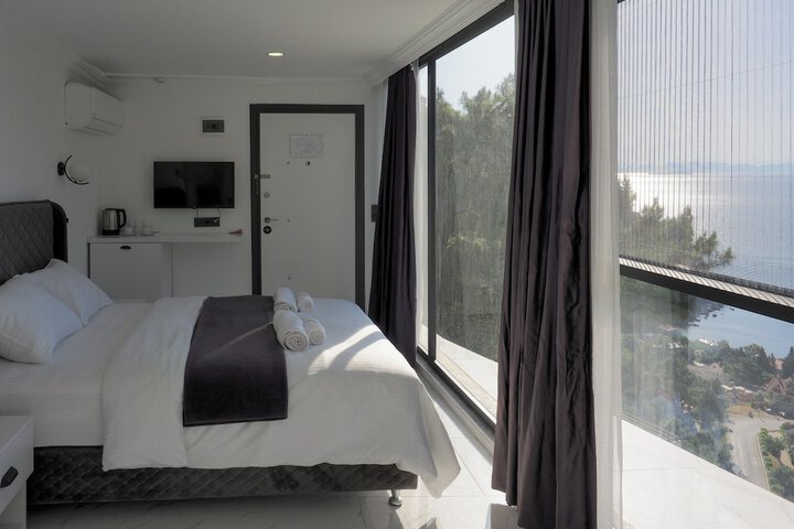 Room 17 of 71