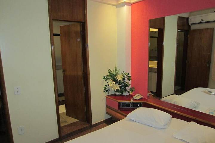 Room 5 of 43