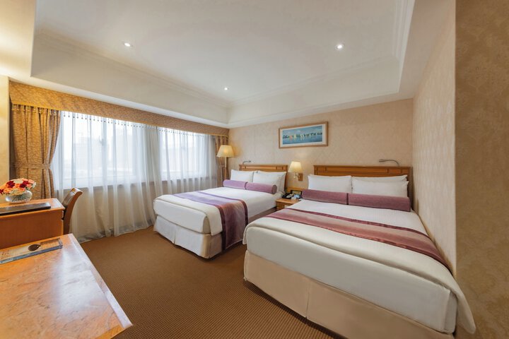 Room 8 of 60