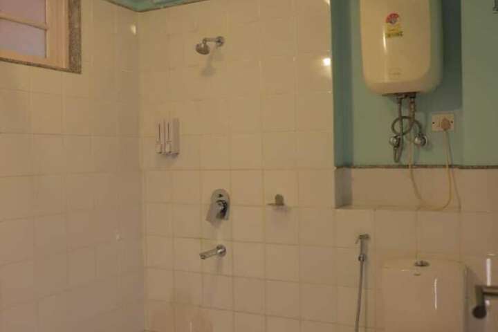Room 19 of 35