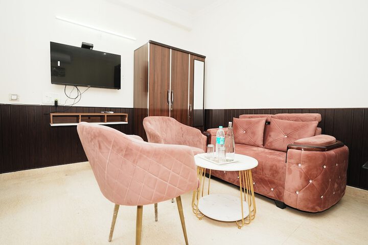 Room 9 of 29