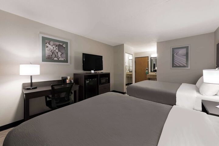 Room 28 of 51