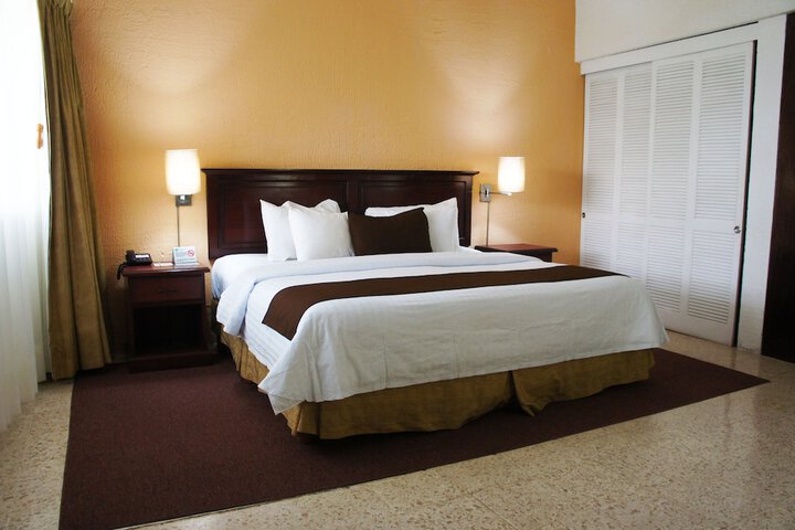 Room 10 of 40
