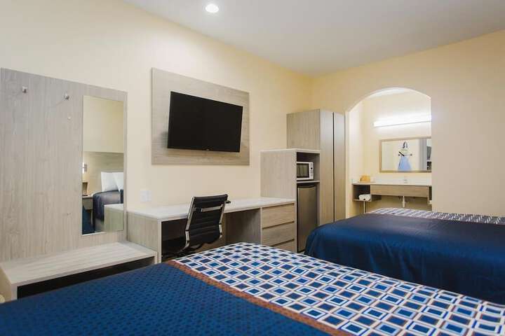 Room 11 of 49