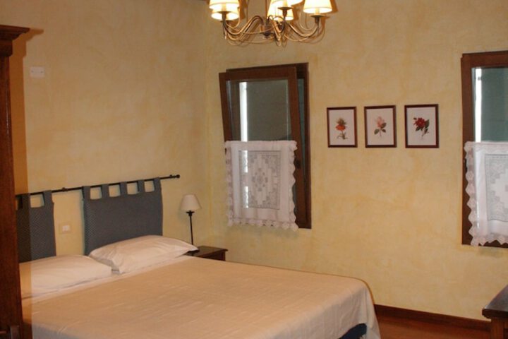 Room 5 of 50