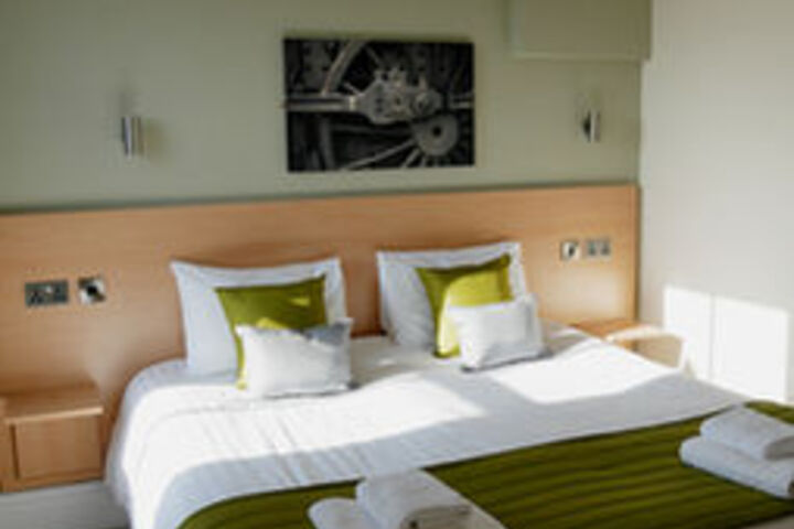 Room 21 of 32