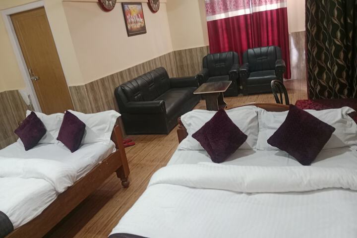 Room 5 of 20