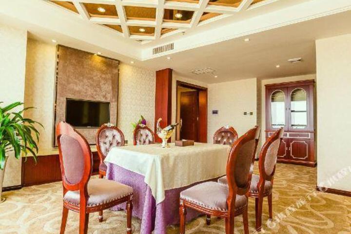 Ronzou International Hotel