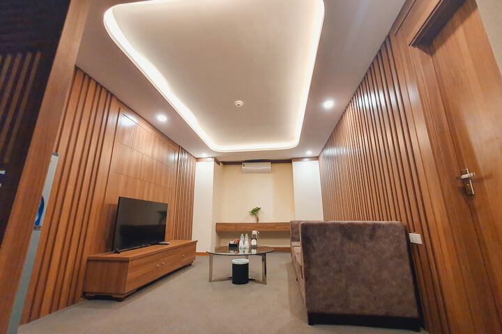 Room 14 of 111