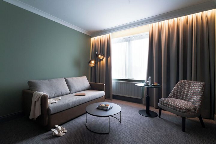 Room 34 of 58