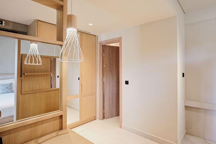 Room 49 of 154