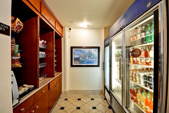 Snack bar