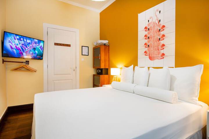 Room 76 of 116