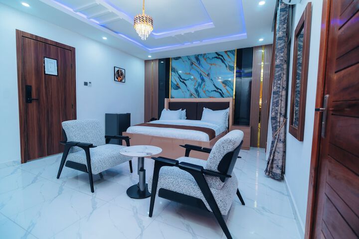 Room 26 of 60