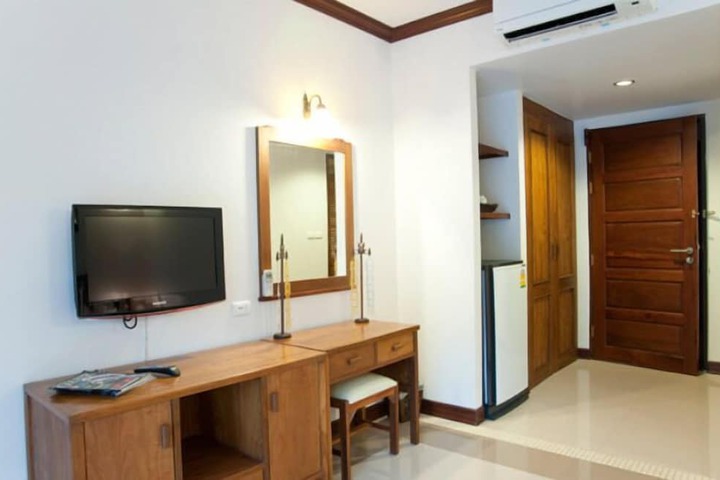 Room 26 of 42