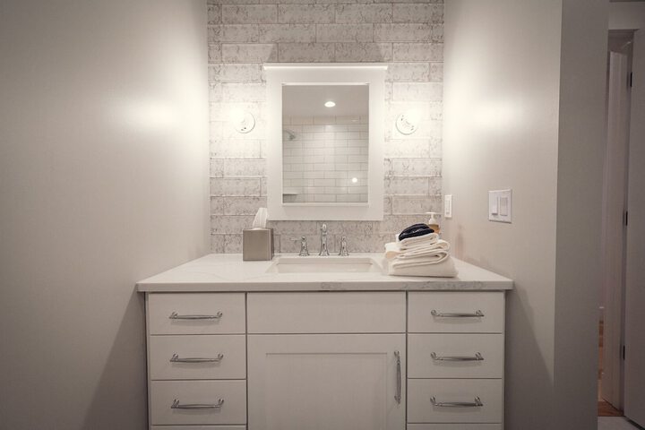 Room 34 of 188