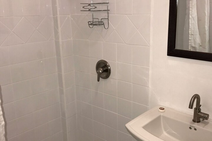 Room 101 of 157