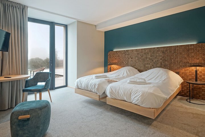 Room 21 of 37