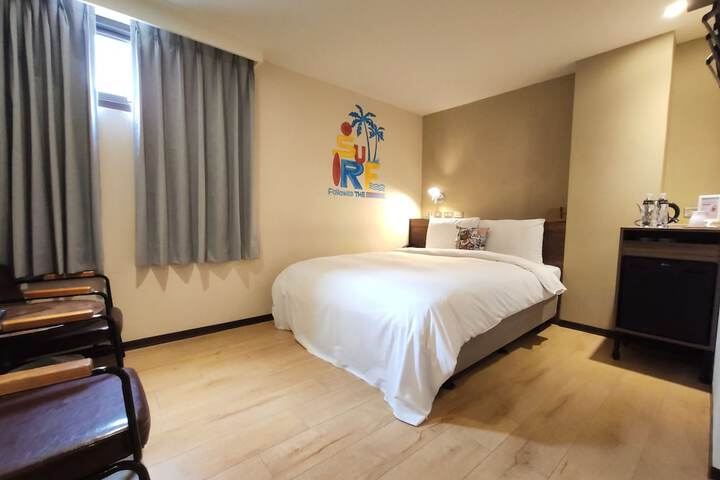 Room 14 of 32