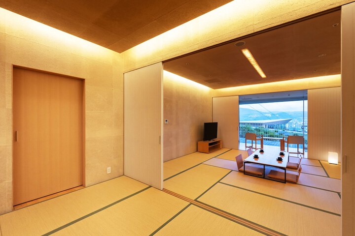 Room 28 of 187
