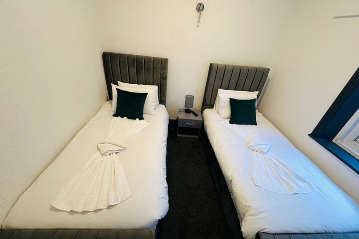 Room 15 of 20