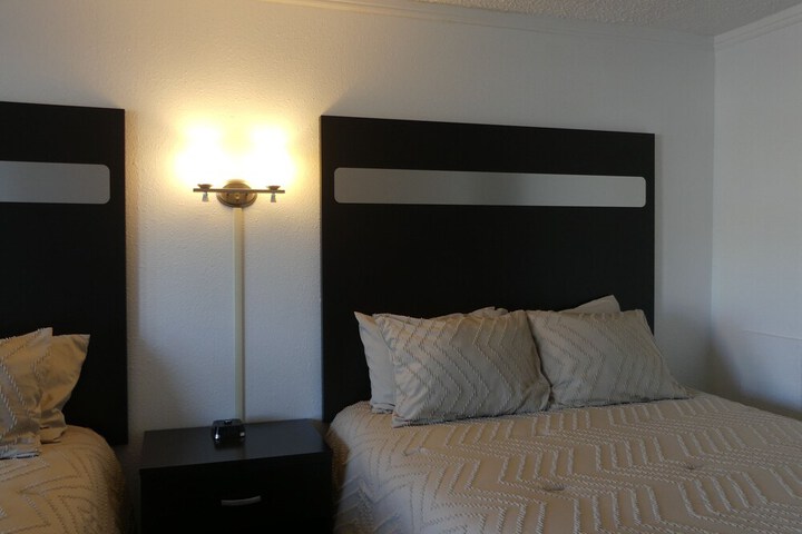 Room 28 of 52