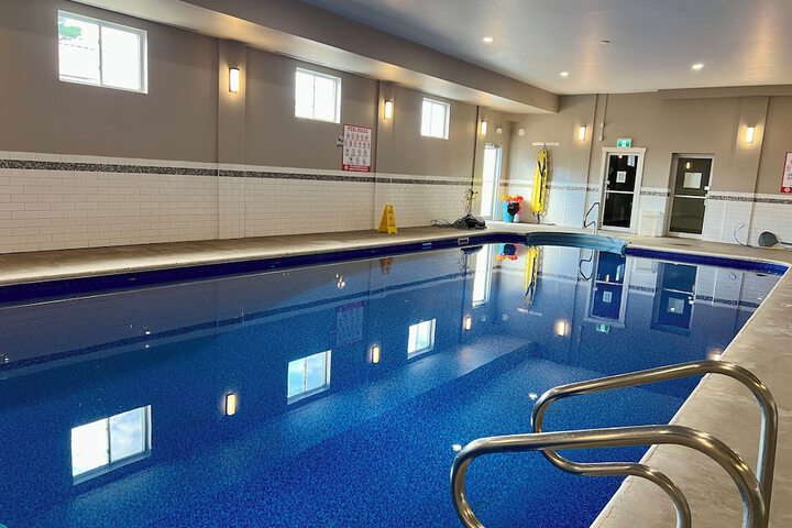 Pool 70 of 76