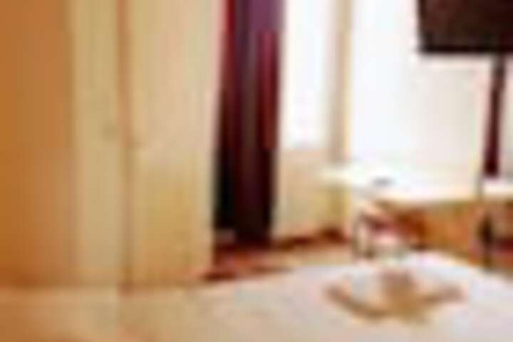 Room 14 of 36