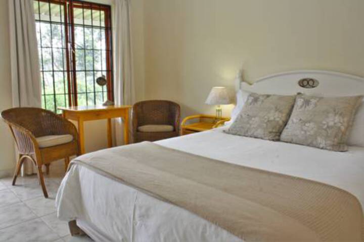 HILTON BED & BREAKFAST