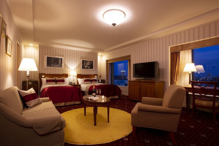 Room 18 of 190
