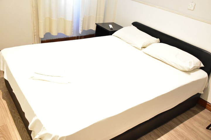 Room 5 of 13