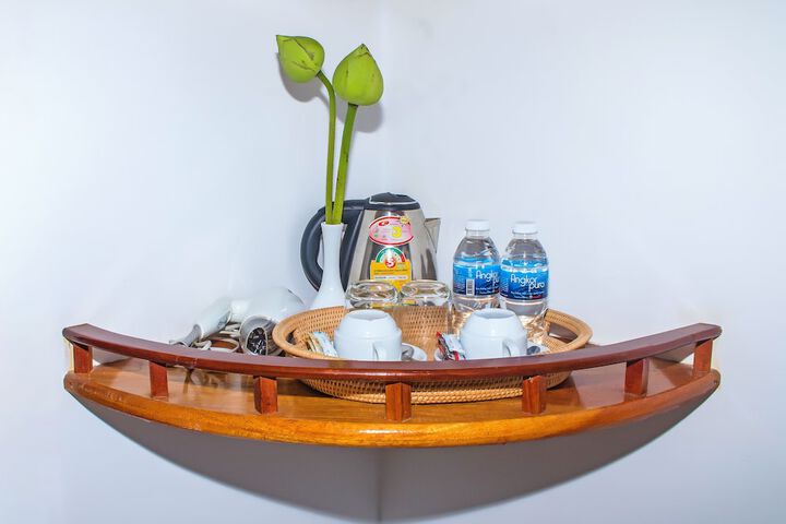 Room 10 of 105